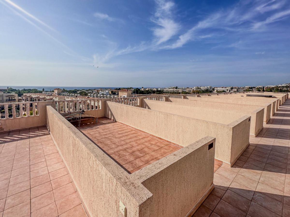 Royal Seacrest Crown-Jewel, 2B, Pools, Sea, Center Leilighet Paphos Eksteriør bilde