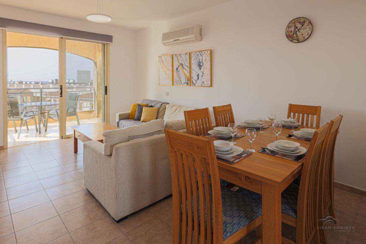 Royal Seacrest Crown-Jewel, 2B, Pools, Sea, Center Leilighet Paphos Eksteriør bilde