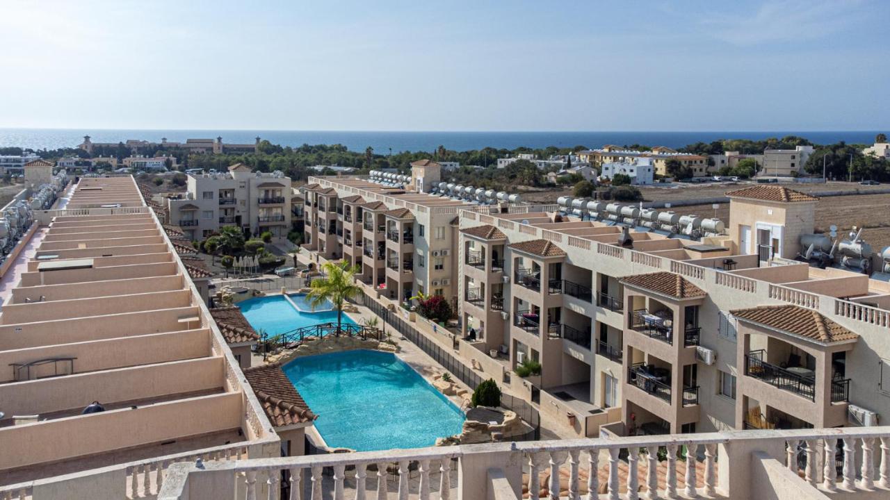 Royal Seacrest Crown-Jewel, 2B, Pools, Sea, Center Leilighet Paphos Eksteriør bilde