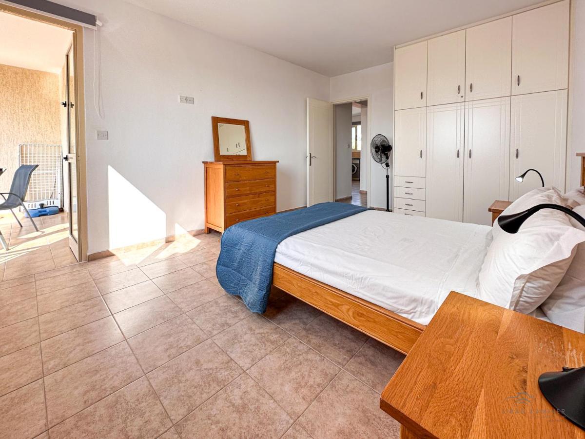 Royal Seacrest Crown-Jewel, 2B, Pools, Sea, Center Leilighet Paphos Eksteriør bilde